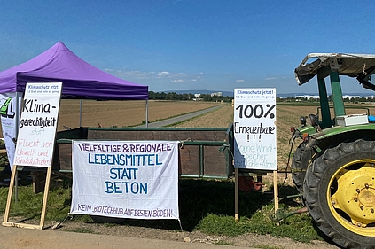 Demo für den Erhalt des besten Böden im Bretzenheimer Feld
